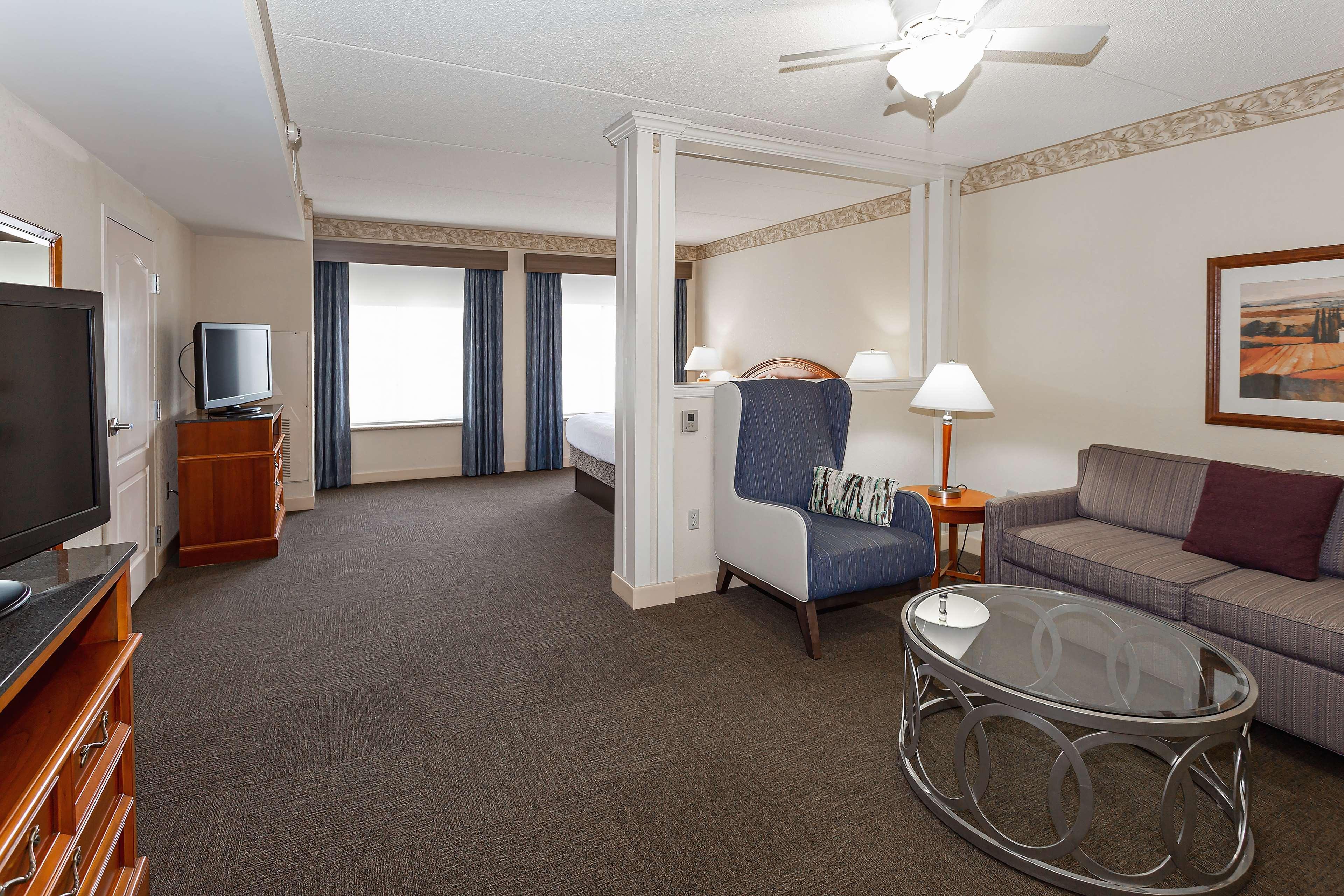 Hilton Garden Inn Wooster Eksteriør bilde